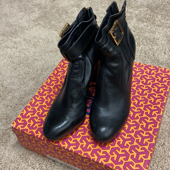 Tory Burch black soft leather heeled boots. - Picture 2 of 8